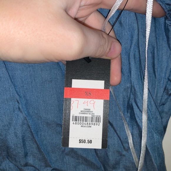 Brand new crown and ivy tank top - Picture 2 of 3